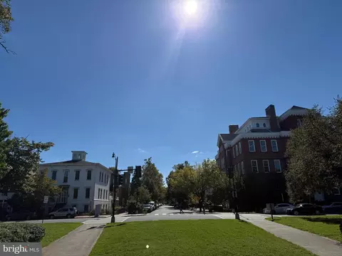 309 4th St NE, Washington, DC 20002 photo 28