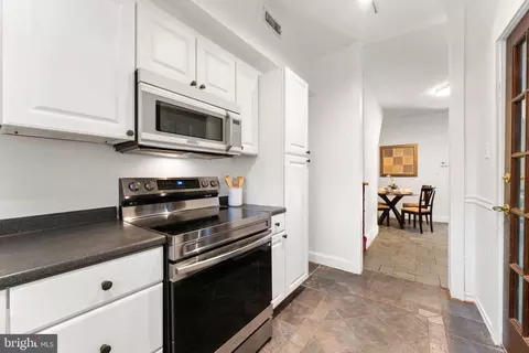 309 4th St NE, Washington, DC 20002 photo 10