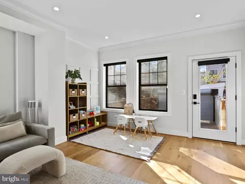 910 8th St NE, Washington, DC 20002 photo 15