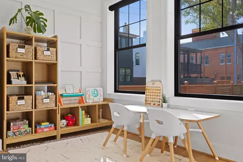 910 8th St NE, Washington, DC 20002 photo 16