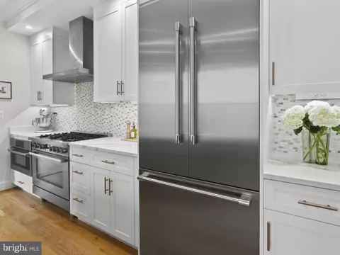 910 8th St NE, Washington, DC 20002 photo 11