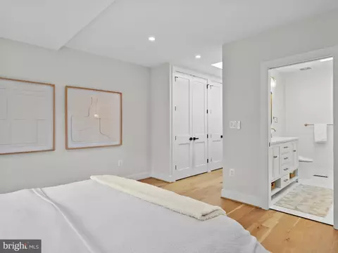 910 8th St NE, Washington, DC 20002 photo 31