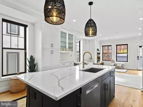 910 8th St NE, Washington, DC 20002 photo 13