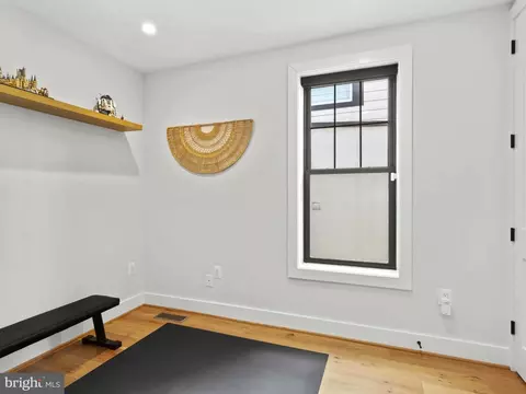 910 8th St NE, Washington, DC 20002 photo 25