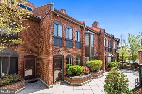 1007 Paper Mill Ct NW #1007, Washington, DC 20007