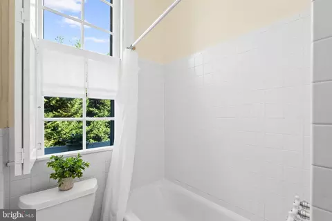 3039 Macomb St NW #35, Washington, DC 20008 photo 36