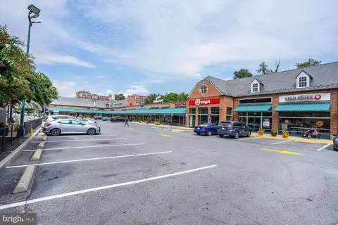 3039 Macomb St NW #35, Washington, DC 20008 photo 47