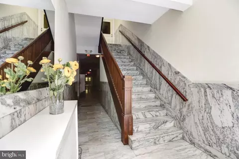 3039 Macomb St NW #35, Washington, DC 20008 photo 3
