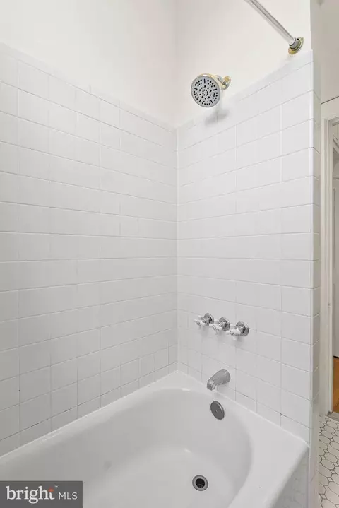 3039 Macomb St NW #35, Washington, DC 20008 photo 37