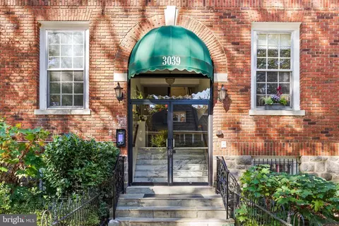 3039 Macomb St NW #35, Washington, DC 20008 photo 2