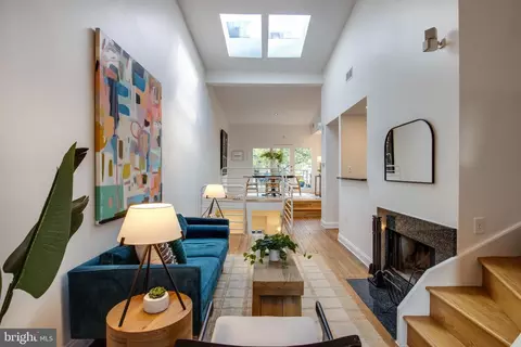 1713 18th St NW #A, Washington, DC 20009