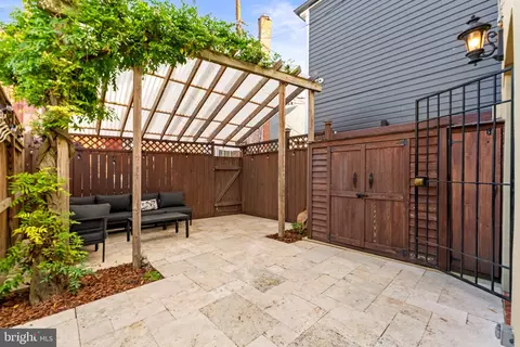 1218 G St SE, Washington, DC 20003 photo 17