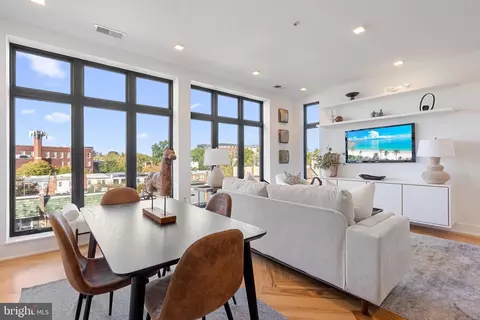 1345 K St SE #401, Washington, DC 20003 photo 3