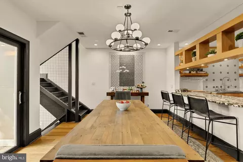 Dining - 951 14th St SE, Washington, DC 20003 photo 2 of 3