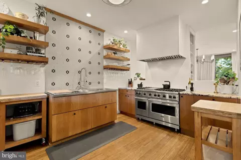 Kitchen - 951 14th St SE, Washington, DC 20003 photo 2 of 5