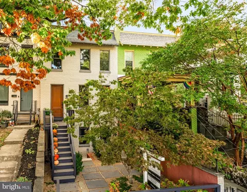 951 14th St SE, Washington, DC 20003