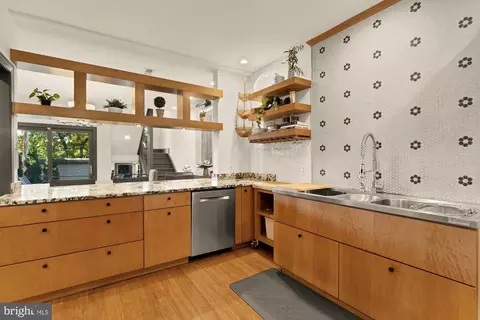 Kitchen - 951 14th St SE, Washington, DC 20003 photo 4 of 5