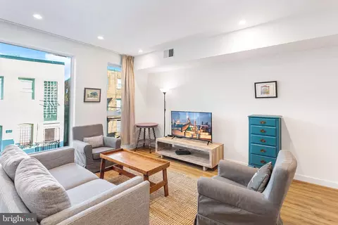 2465 18th St NW #2, Washington, DC 20009 photo 4