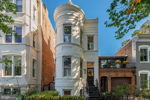 10 8th St SE, Washington, DC 20003