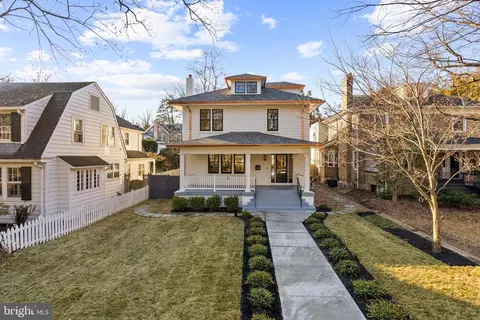 5606 Chevy Chase Pkwy NW, Washington, DC 20015