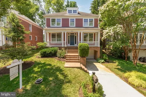 4621 Laverock Pl NW, Washington, DC 20007