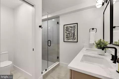 1325 Orren St NE #D, Washington, DC 20002 photo 24