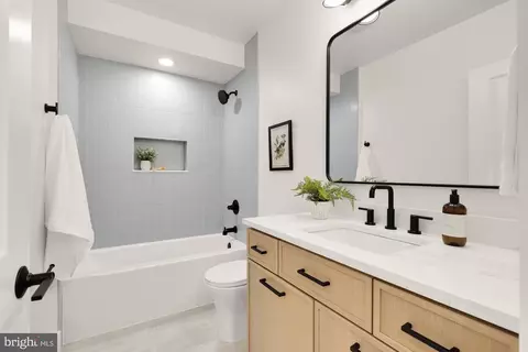 1325 Orren St NE #D, Washington, DC 20002 photo 18