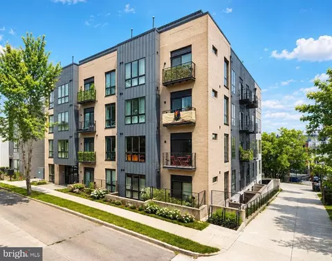 1016 17th Pl NE #7, Washington, DC 20002