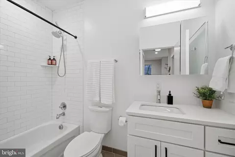 Bath - 1016 17th Pl NE #7, Washington, DC 20002 photo 1 of 1