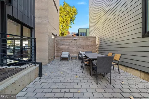 Exterior - 1016 17th Pl NE #7, Washington, DC 20002 photo 3 of 6