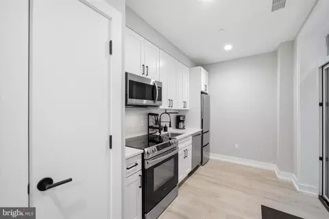 Entry Way - 1016 17th Pl NE #7, Washington, DC 20002 photo 3 of 3