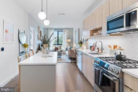 7175 12th St NW #411, Washington, DC 20011