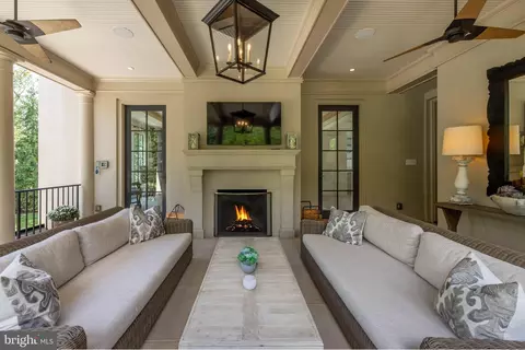 Exterior - 4849 Kemble Pl NW, Washington, DC 20007 photo 11 of 13