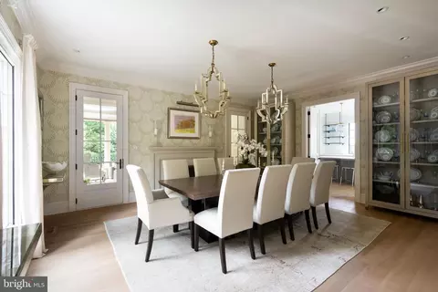 Dining - 4849 Kemble Pl NW, Washington, DC 20007 photo 1 of 3