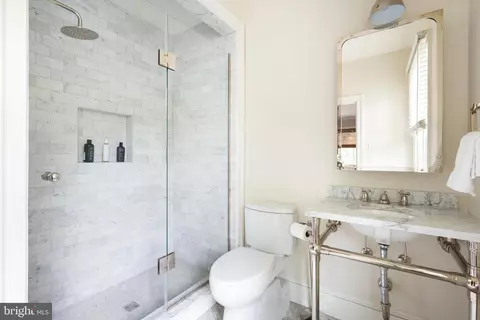 Bath - 4849 Kemble Pl NW, Washington, DC 20007 photo 6 of 7