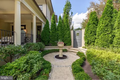 Exterior - 4849 Kemble Pl NW, Washington, DC 20007 photo 12 of 13