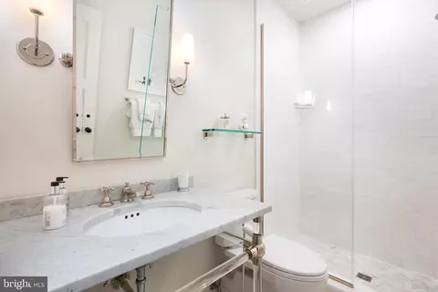 Bath - 4849 Kemble Pl NW, Washington, DC 20007 photo 7 of 7