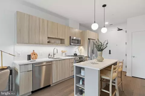 7175 12th St NW #421, Washington, DC 20012