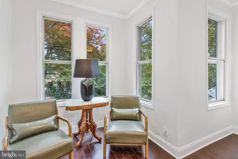 Entry Way - 506 7th St NE, Washington, DC 20002 photo 5 of 8