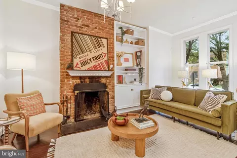 Living - 506 7th St NE, Washington, DC 20002 photo 1 of 1