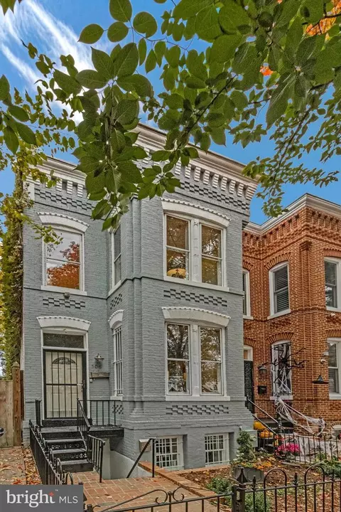 Exterior - 506 7th St NE, Washington, DC 20002 photo 2 of 6