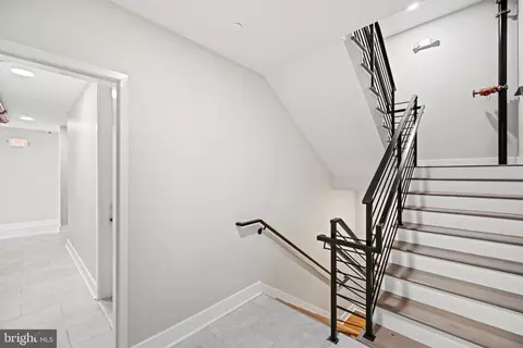 824 18th St NE #202, Washington, DC 20002 photo 5