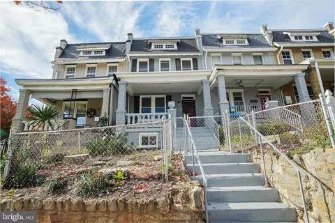 1273 Holbrook Ter NE, Washington, DC 20002