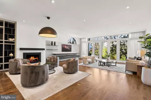 1914 35th St NW, Washington, DC 20007