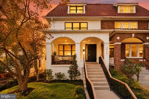 2815 Bellevue Ter NW, Washington, DC 20007