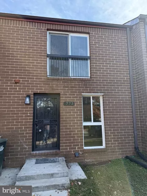 773 Wheeler Hill Dr SE #773, Washington, DC 20032
