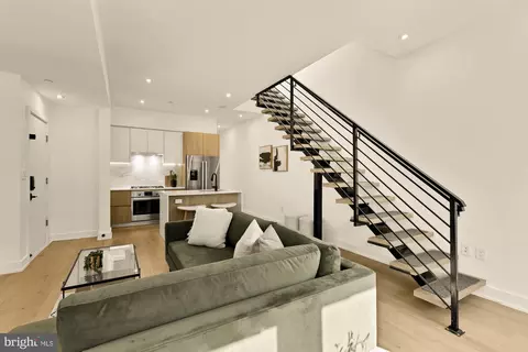 4017 Davis Pl NW #8, Washington, DC 20007 photo 2