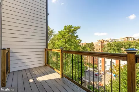 4017 Davis Pl NW #8, Washington, DC 20007 photo 15