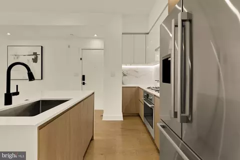 4017 Davis Pl NW #8, Washington, DC 20007 photo 8