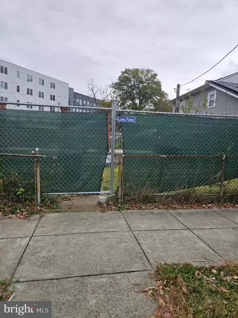 3010 Douglas St NE, Washington, DC 20018